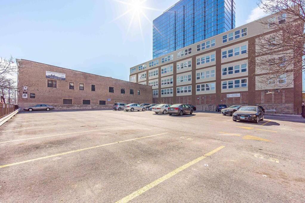 Mccormick Place Beautiful 2Br Apartment With Optional Parking Sleeps Up To 8 Near Soldier Field, Grant Park And Lakefront Trail Chicago Exterior photo