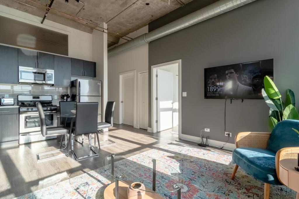 Mccormick Place Beautiful 2Br Apartment With Optional Parking Sleeps Up To 8 Near Soldier Field, Grant Park And Lakefront Trail Chicago Exterior photo